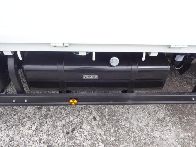 MITSUBISHI CANTER 2025 Image 31