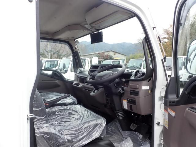 MITSUBISHI CANTER 2025 Image 31