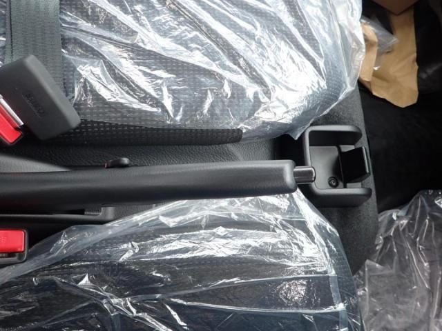 MITSUBISHI CANTER 2025 Image 31