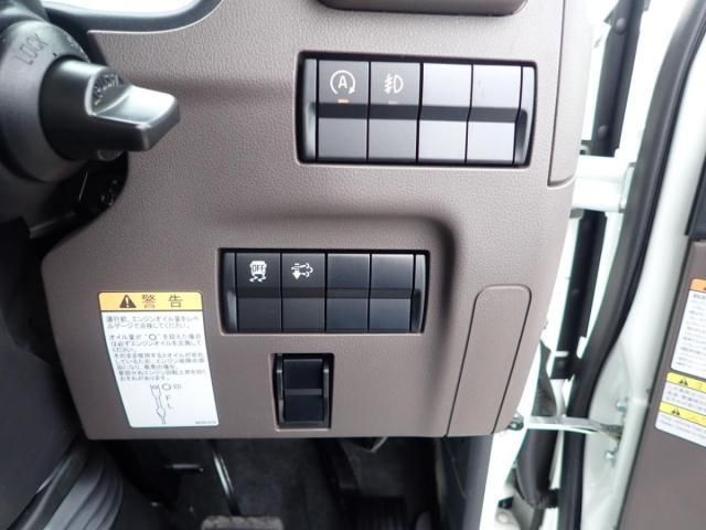 MITSUBISHI CANTER 2025 Image 31