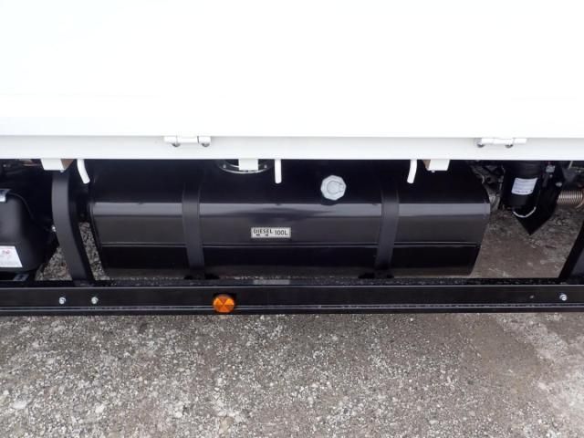 MITSUBISHI CANTER 2025 Image 31