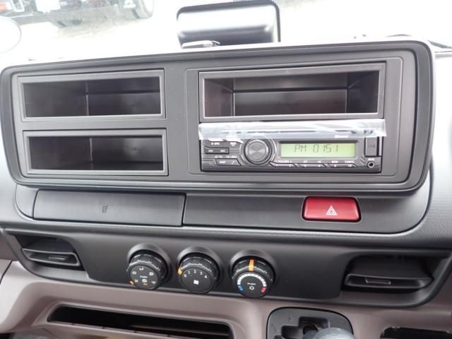 MITSUBISHI CANTER 2025 Image 31