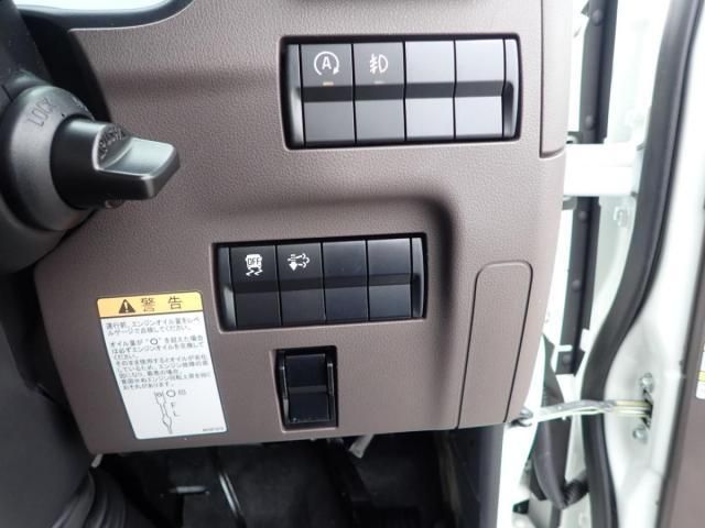 MITSUBISHI CANTER 2025 Image 31