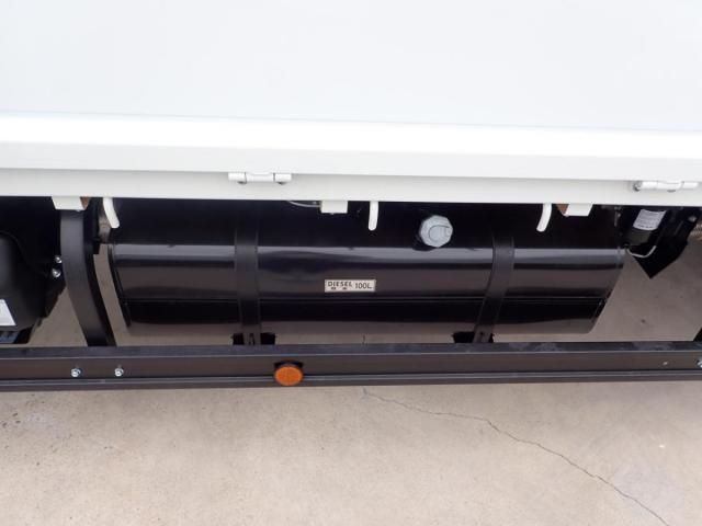 MITSUBISHI CANTER 2025 Image 31