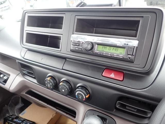 MITSUBISHI CANTER 2025 Image 31