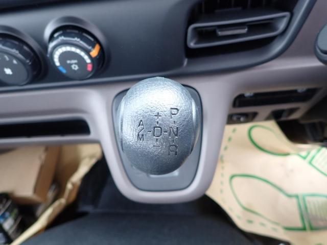 MITSUBISHI CANTER 2025 Image 31