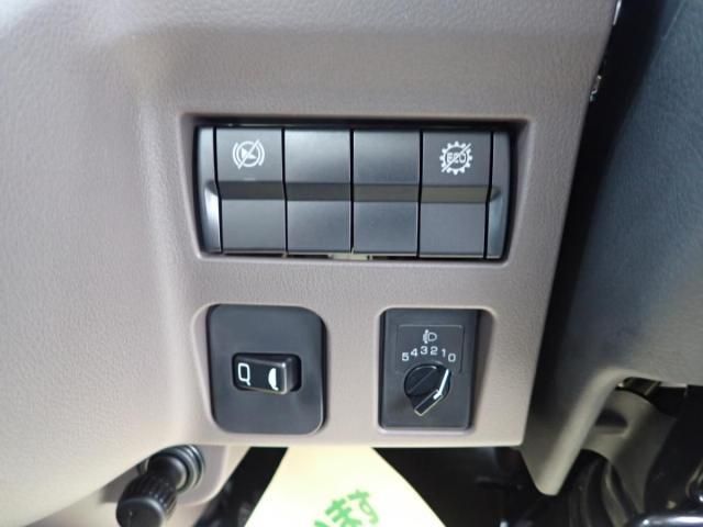 MITSUBISHI CANTER 2025 Image 31