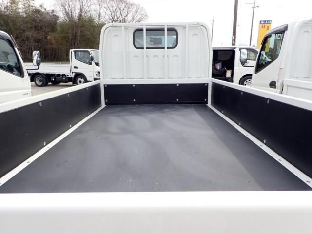 MITSUBISHI CANTER 2025 Image 31