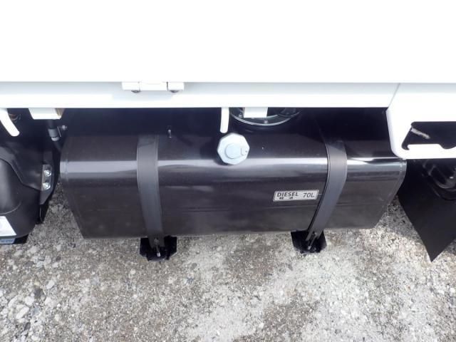 MITSUBISHI CANTER 2025 Image 31