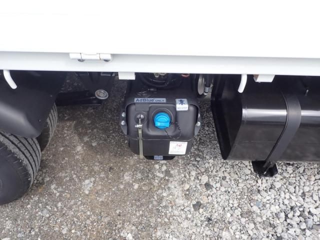 MITSUBISHI CANTER 2025 Image 31