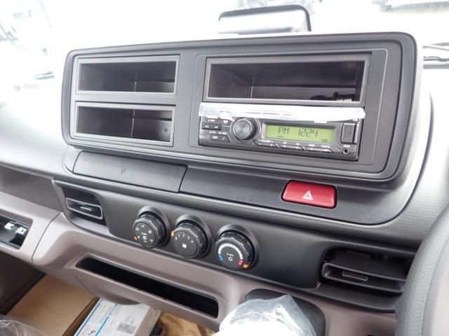 MITSUBISHI CANTER 2025 Image 31