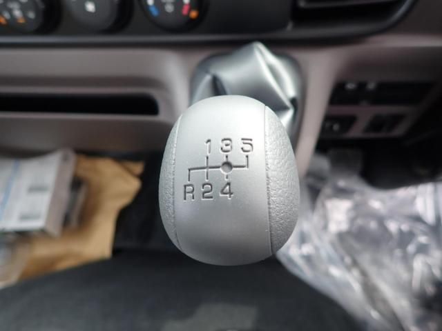 MITSUBISHI CANTER 2025 Image 31