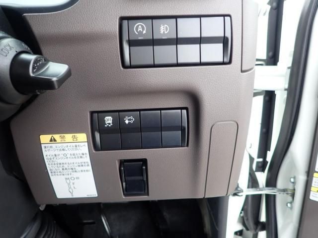 MITSUBISHI CANTER 2025 Image 31