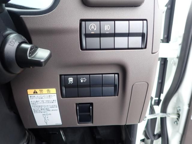 MITSUBISHI CANTER 2025 Image 31