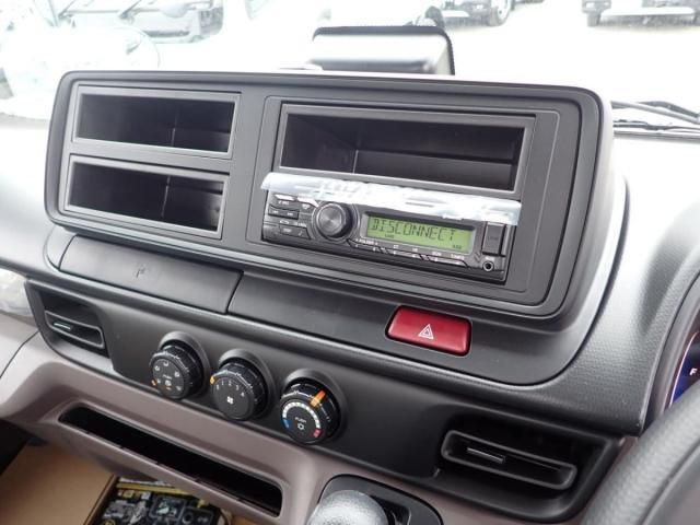 MITSUBISHI CANTER 2025 Image 31