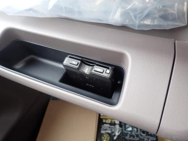 MITSUBISHI CANTER 2025 Image 31