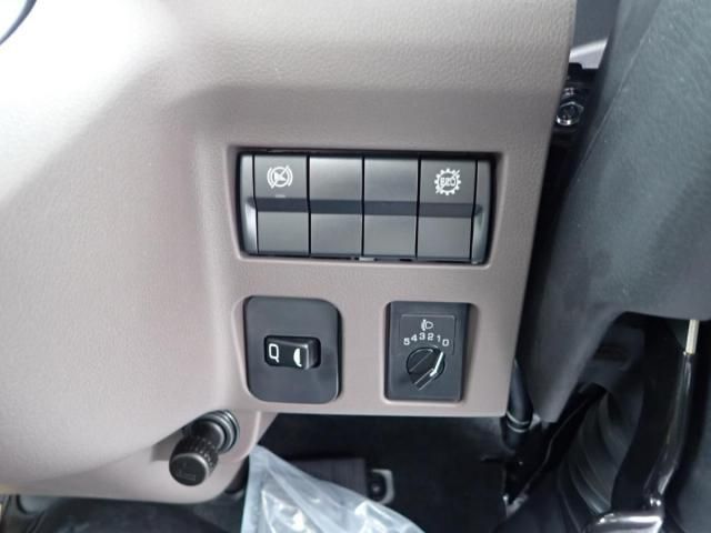 MITSUBISHI CANTER 2025 Image 31