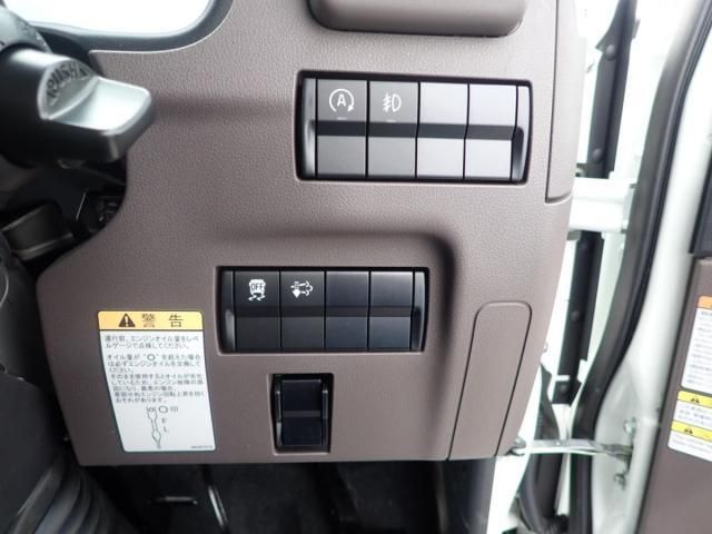 MITSUBISHI CANTER 2025 Image 31