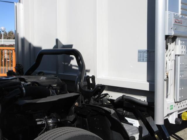 ISUZU ELF 2019 Image 31