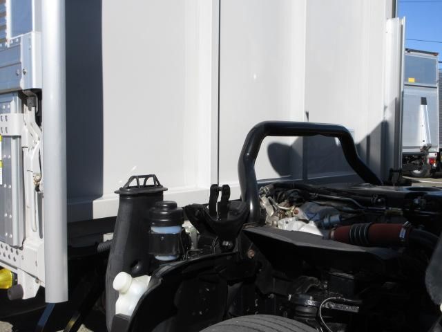 ISUZU ELF 2019 Image 31