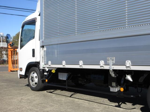 ISUZU ELF 2019 Image 31