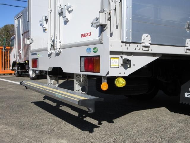 ISUZU ELF 2019 Image 31