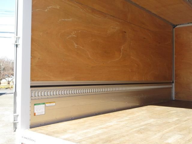 ISUZU ELF 2019 Image 31