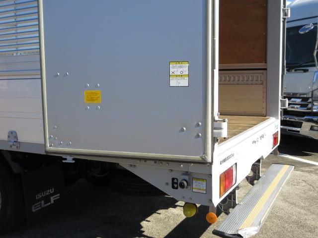 ISUZU ELF 2019 Image 31