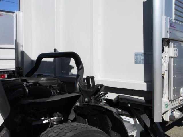 ISUZU ELF 2019 Image 31