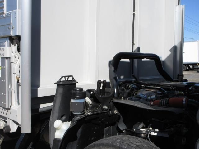 ISUZU ELF 2019 Image 31