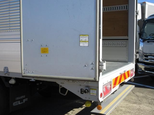ISUZU ELF 2019 Image 31