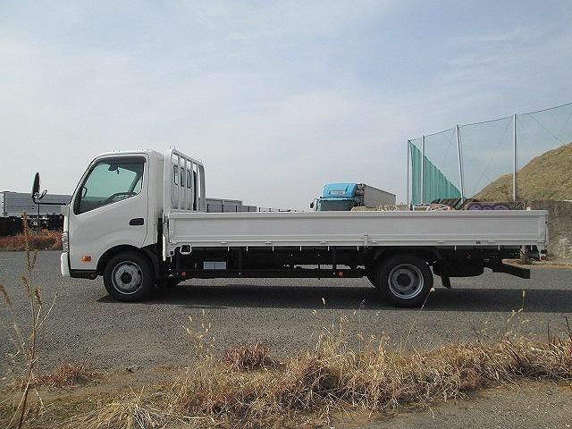 HINO DUTRO 2023 Image 31
