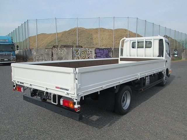 HINO DUTRO 2023 Image 31