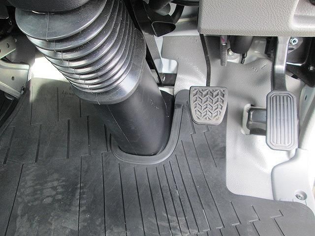 HINO DUTRO 2023 Image 31