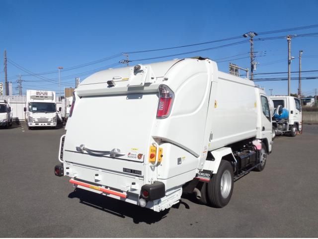 MITSUBISHI CANTER 2025 Image 31