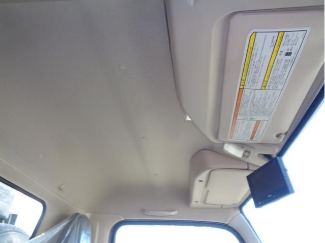 MITSUBISHI CANTER 2025 Image 31