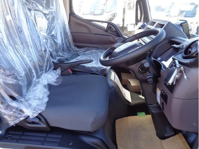 MITSUBISHI CANTER 2025 Image 31