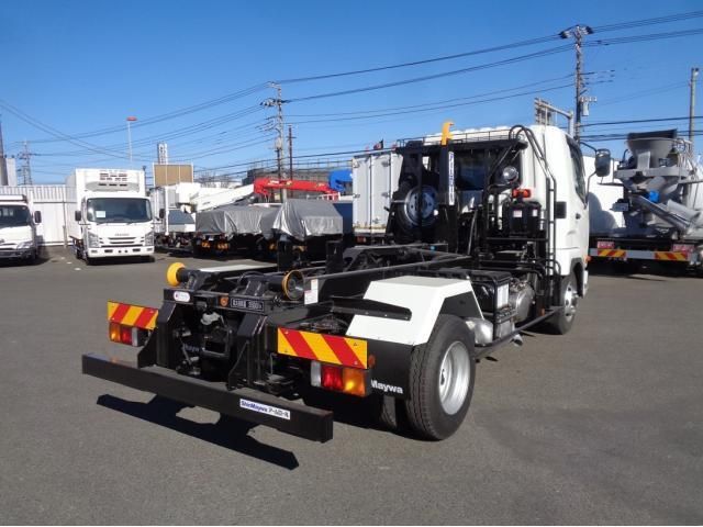 MITSUBISHI FUSOU FIGHTER 2025 Image 31