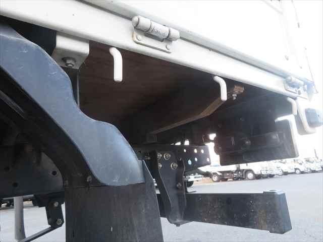 ISUZU ELF 2009 Image 31