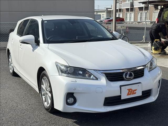 TOYOTA LEXUS CT200H 2011 Image 31