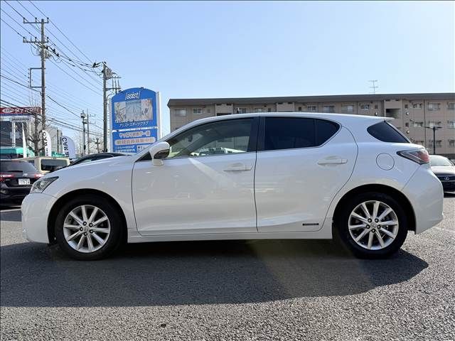 TOYOTA LEXUS CT200H 2011 Image 31