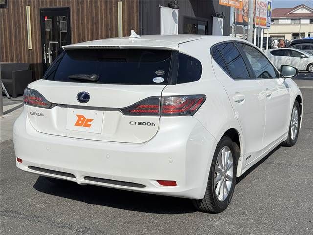 TOYOTA LEXUS CT200H 2011 Image 31