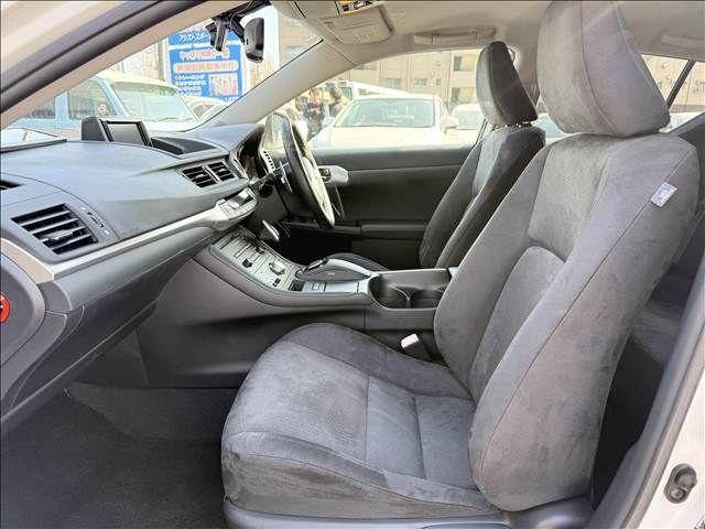 TOYOTA LEXUS CT200H 2011 Image 31