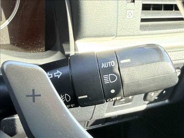 TOYOTA LEXUS CT200H 2011 Image 31