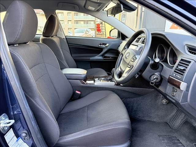 TOYOTA MARK X 2017 Image 31