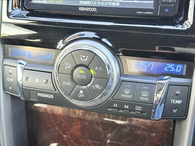 TOYOTA MARK X 2017 Image 31