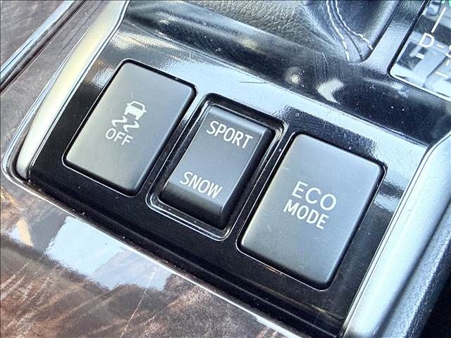 TOYOTA MARK X 2017 Image 31