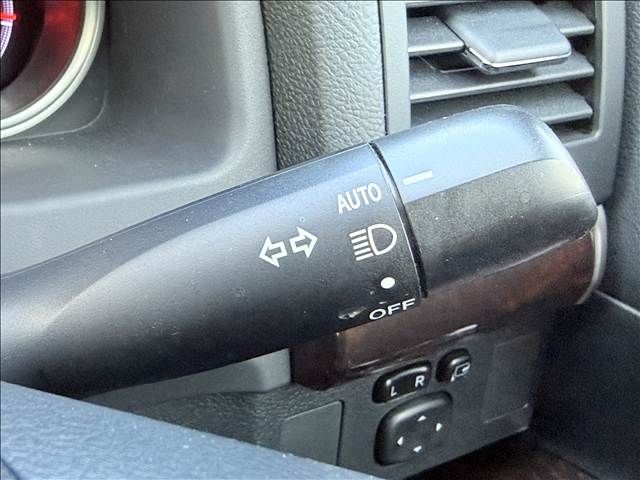 TOYOTA MARK X 2017 Image 31