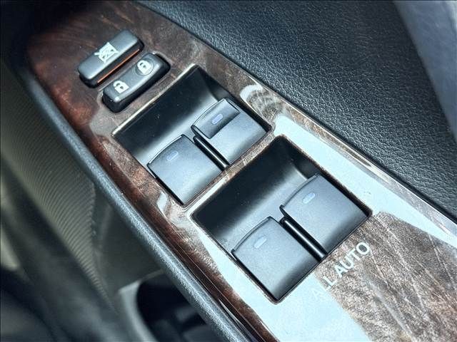 TOYOTA MARK X 2017 Image 31