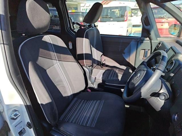 TOYOTA SPADE 2016 Image 31